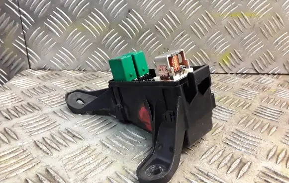 Lexus IS 220D-250-350 Fuse box set