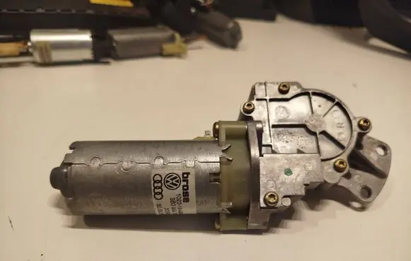 Audi A6 S6 C5 4B Seat adjustment motor 3B0959762AJ 1022184998115 20254221