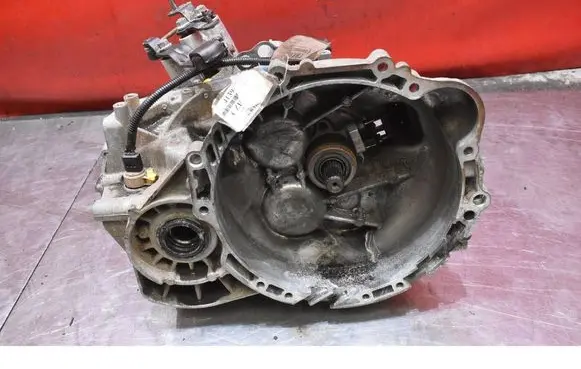 Hyundai Tucson JM Manual 6 speed gearbox S615JE