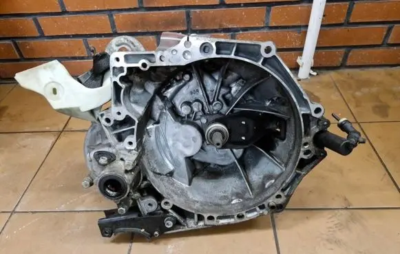 Citroen C3 Picasso Manual 5 speed gearbox 20DP59