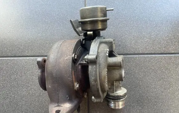 Renault Megane III Turbo 889697H82728404
