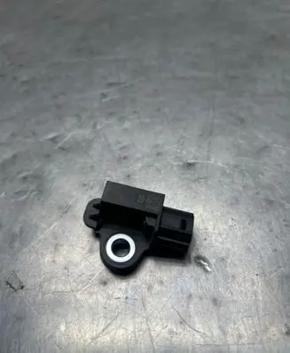 Nissan X-Trail T32 Airbag deployment crash/impact sensor 988303RA0A 05142017