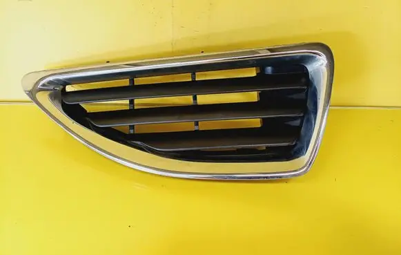 Renault Megane I Front grill 7700428964