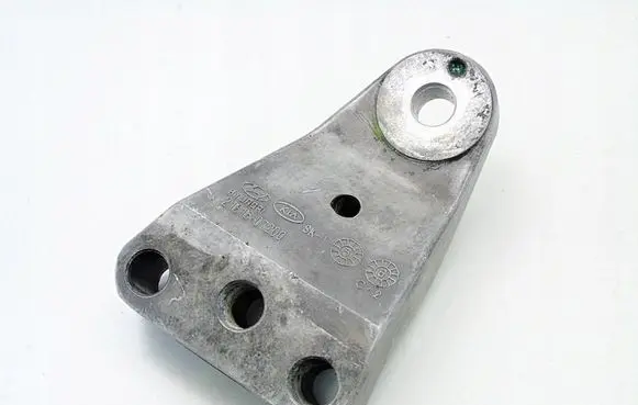 Hyundai i20 (GB IB) Engine mounting bracket 21816-07200