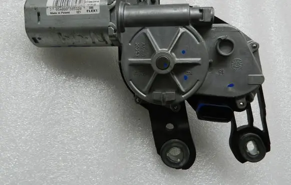 Volkswagen Golf VII Rear window wiper motor 5G0955711A 5G0955711C