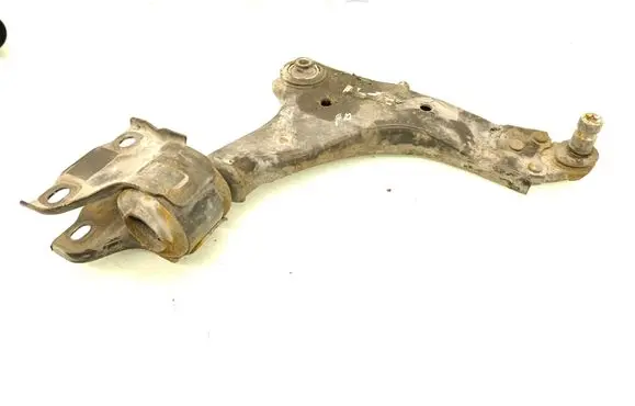 Front lower control arm/wishbone