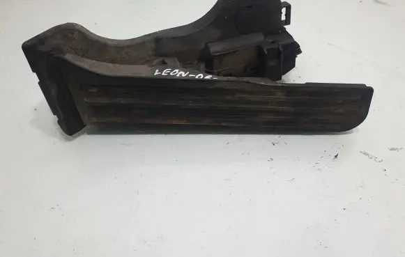 Seat Leon (1P) Accelerator throttle pedal 1K1721503