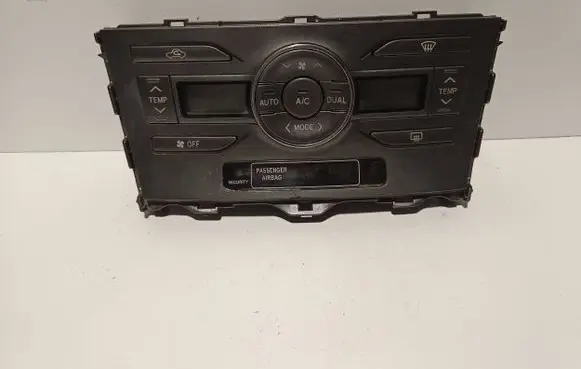 Toyota Auris 150 Climate control unit 8A1461101EA 5590002220B