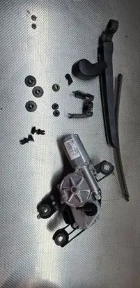 Audi RS3 8Y Rear window wiper mechanism 8V0955711C
