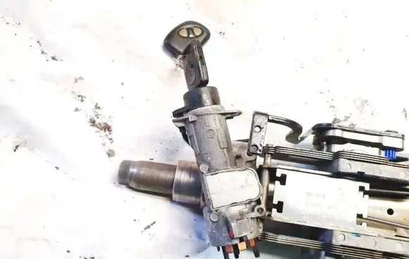 Audi A4 S4 B5 8D Ignition lock 1512008803