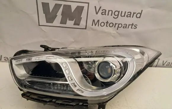 Hyundai i40 Headlight/headlamp 921013Z090 921013Z095
