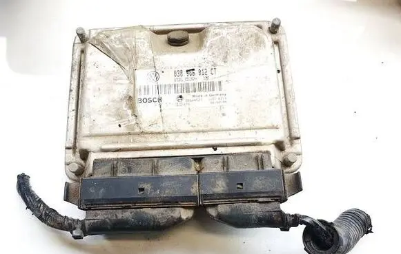 Volkswagen Polo III 6N 6N2 6NF Engine control unit/module 038906012ct 0281010377