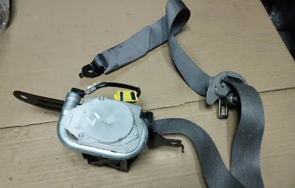 Honda Civic IX Front seatbelt 81850TV1E010M4