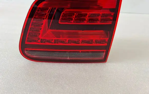 Volkswagen Tiguan Tailgate rear/tail lights 2SA01171604 5N0945308A 5N0945308