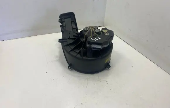 Opel Vectra C Heater fan/blower 73421312U