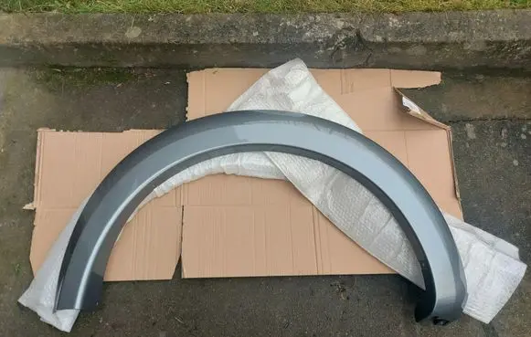 Mitsubishi L200 Front arch trim 7407A398