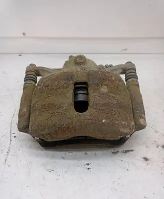 Volkswagen Golf VII Front brake caliper