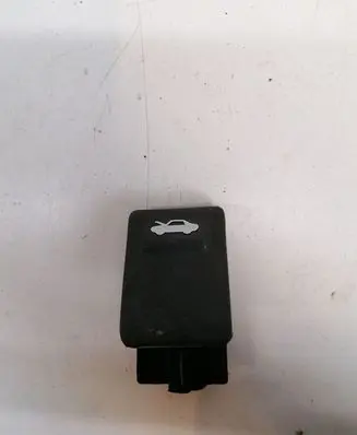 KIA Carnival Engine bonnet (hood) release handle