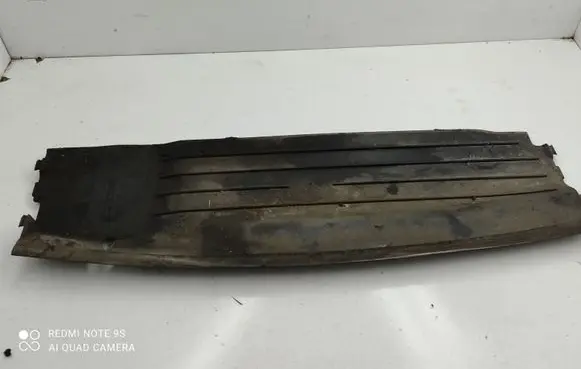 BMW 7 E65 E66 Radiator mount bracket 7011218