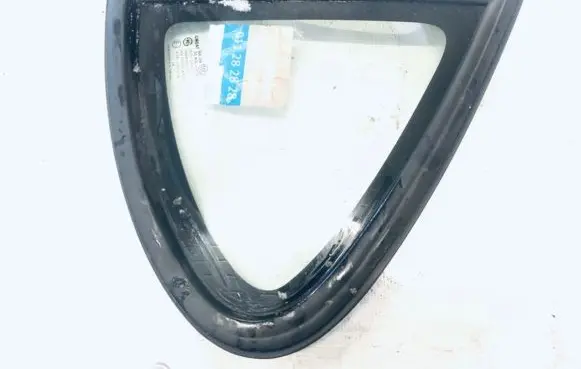 Chevrolet Tacuma Rear side window