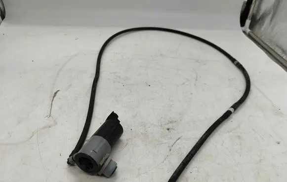 Volvo XC90 Headlight washer pump 31276105