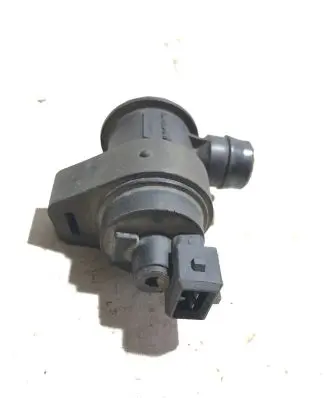 Volvo XC90 Vacuum valve 