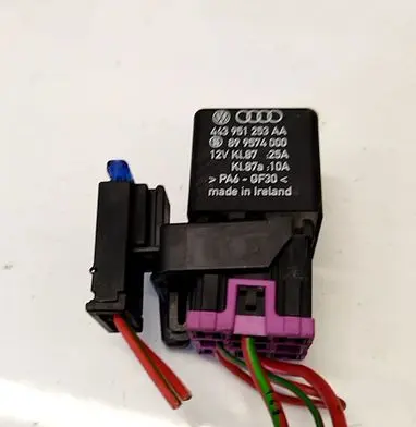 Volkswagen PASSAT B5 Other relay 443951253AA