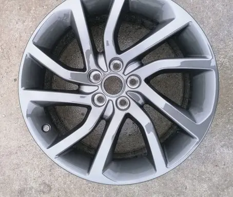 Land Rover Discovery Sport R18 alloy rim 
