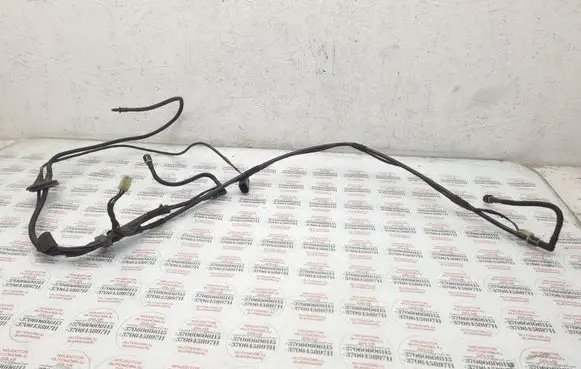 Volkswagen PASSAT B5.5 Windshield washer fluid hose 1J0955998