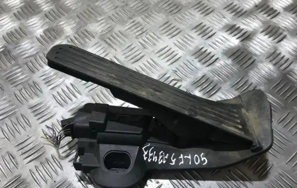 Volkswagen Golf V Accelerator throttle pedal 1k2721503j 6pv008745-00