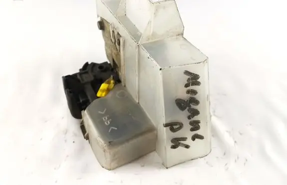Renault Megane I Front door lock