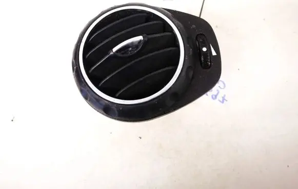 Alfa Romeo 147 Dash center air vent grill