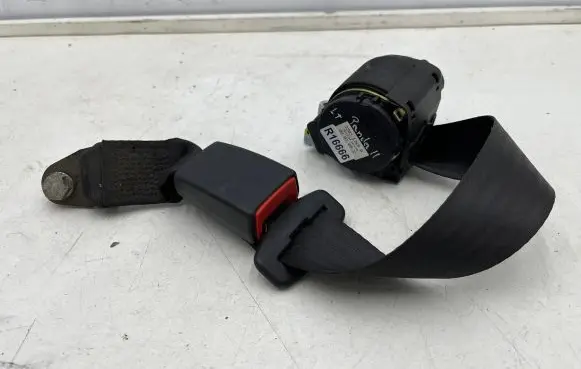 Fiat Panda II Rear seatbelt 33031765A