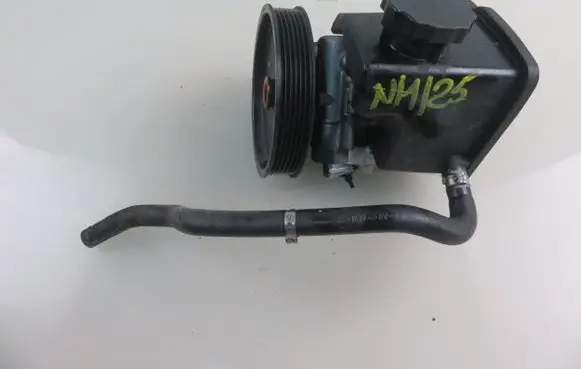 Mercedes-Benz C W204 Power steering pump 7691332154