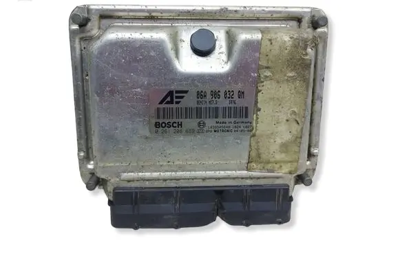Volkswagen Sharan Engine control unit/module 06A906032QMKASACJ 06A906032QM 0261208689
