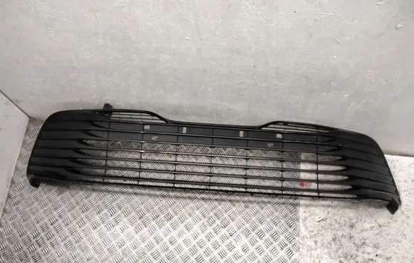 Toyota Camry VIII XV70 Front bumper lower grill 5311333110