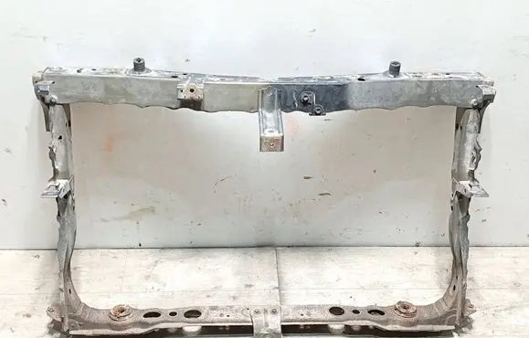 Toyota Avensis T270 Radiator support slam panel 36861