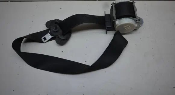BMW 1 E81 E87 Front seatbelt 34003267