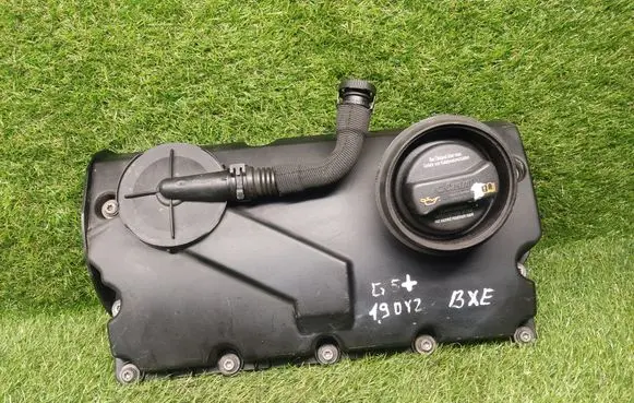 Volkswagen Golf IV Rocker cam cover 038103475 038103475N