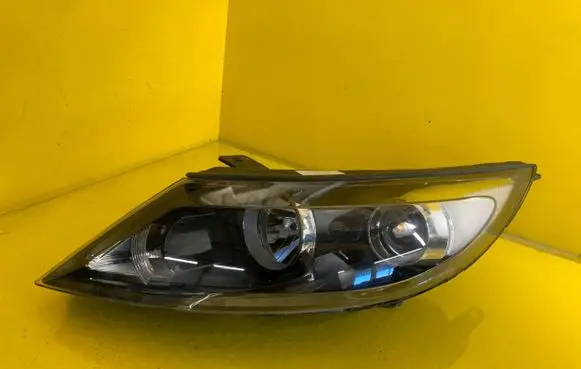 KIA Sportage Headlight/headlamp 92102-3WXXX