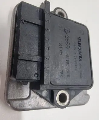 Audi 100 S4 C4 Ignition amplifier control unit 1905351B