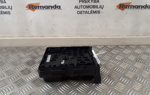 Volkswagen Tiguan Fuse module 3C0937125A