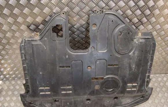 KIA Sorento Engine splash shield/under tray 