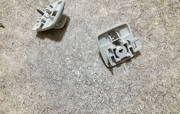 Citroen C4 III e-C4 Sun visor clip/hook/bracket 
