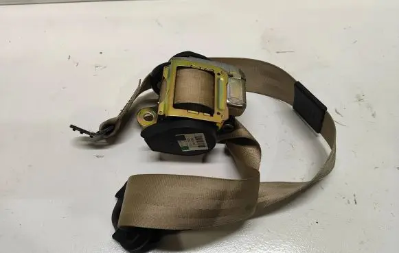Audi A6 S6 C5 4B Front seatbelt 560571801