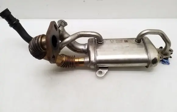 Nissan Qashqai EGR valve cooler 147357324R 71080153F