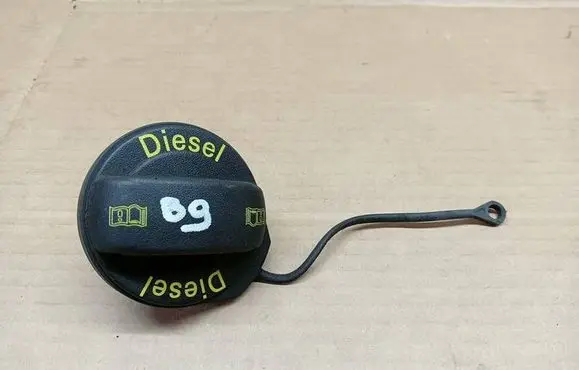 Audi A4 S4 B9 Fuel tank filler cap 