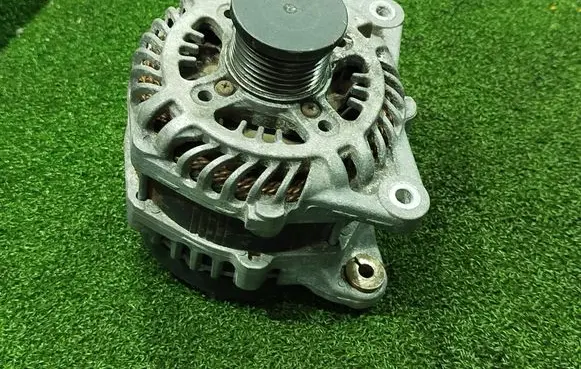 Renault Trafic III (X82) Generator/alternator 231004436R A3TV4081ZE 14V230A1X28