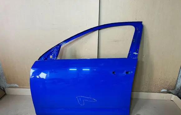 Skoda Octavia Mk3 (5E) Front door 5E0831311