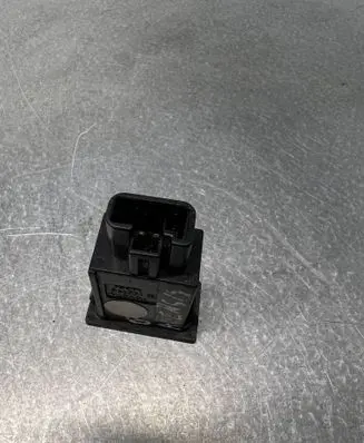 Toyota Avensis T250 Fuel tank opening switch 566-0075